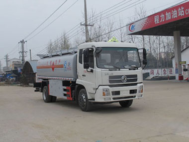 程力威牌CLW5160GJYD4型加油車