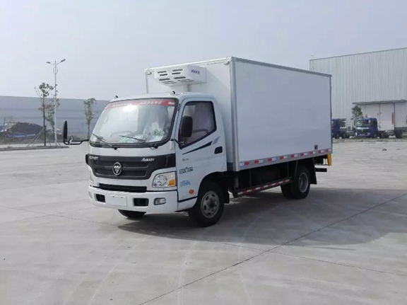 福田歐馬可廂長4.1米冷藏車