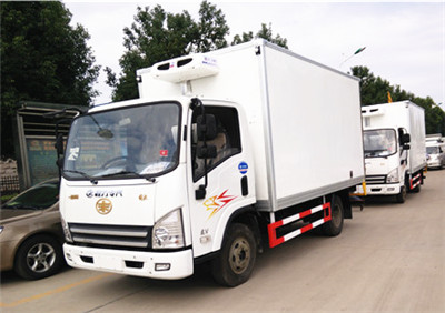解放廂長4.2米藍(lán)牌冷藏車