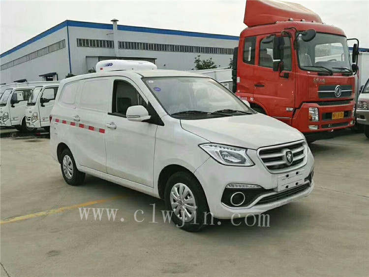 福田IX5小型面包冷藏車