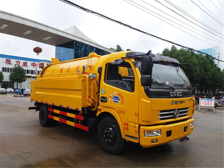東風(fēng)多利卡清洗吸污車