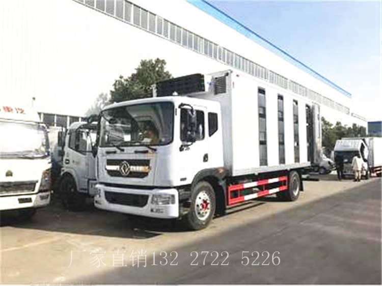 東風(fēng)D9不銹鋼6米8拉豬車